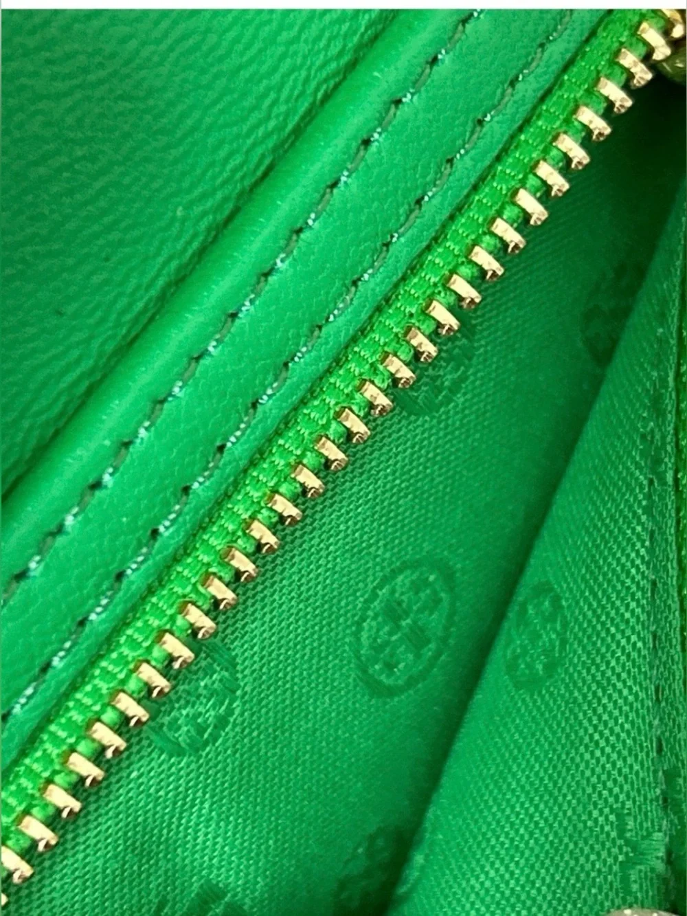 Tory Burch Green Leather Embossed Bifold Wallet